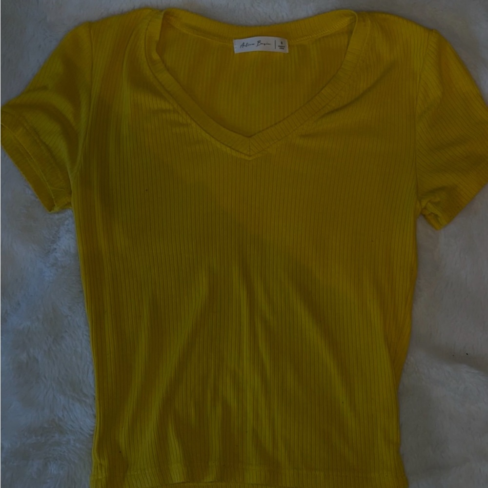 light yellow short sleeve tee